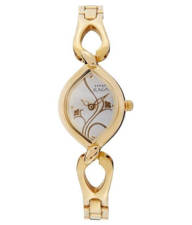 Titan Raga Women’s Analog Watch – Elegant Gold Bracelet Design